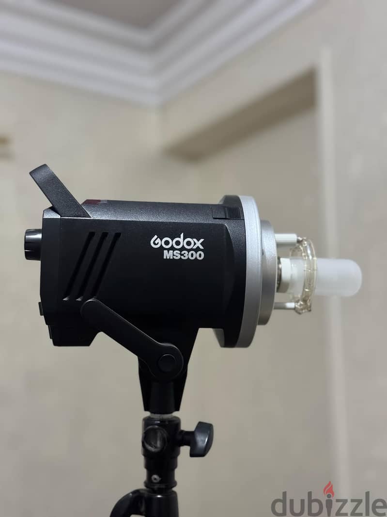 هيد اضاءه Godox MS300 0