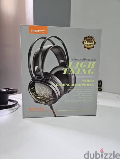 RECCI REP-L20 GAMING HEADSET With Cool Light