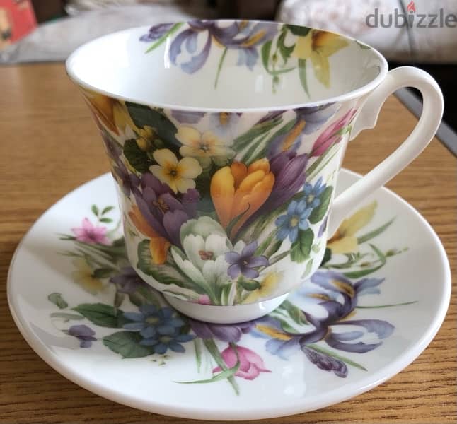 English Elizabethan hand decorated tea Cups 9