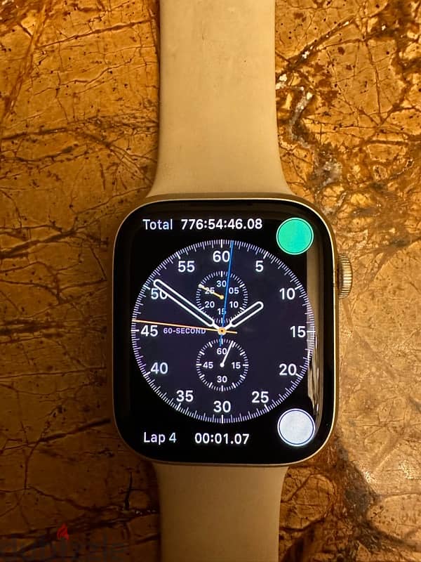 Apple smart watch series 8 45 mm starlight 1