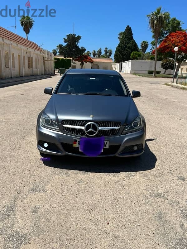 Mercedes-Benz C180 2012 1