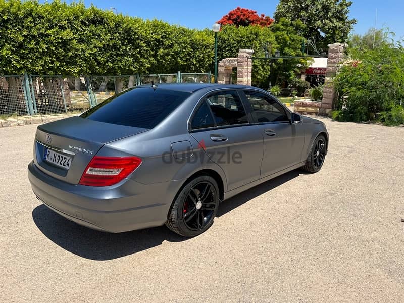 Mercedes-Benz C180 2012 3