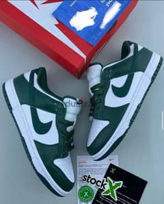 Nike Dunk Low Green Michigan State - نايكي دونك لو اخدر ولاية ميشيغان 0