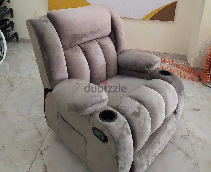 lazyboy recliner والتوصيل مجاني 0