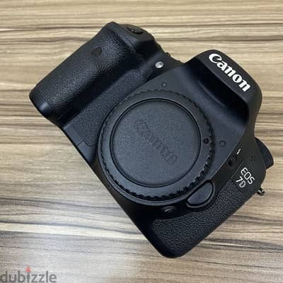 canon 7D جديده