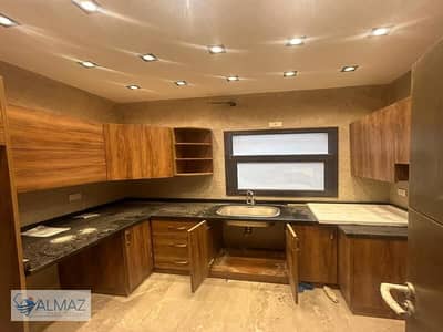 penthouse for rent with kitchen and air conditioners in Al Marasem in Fifth Settlement