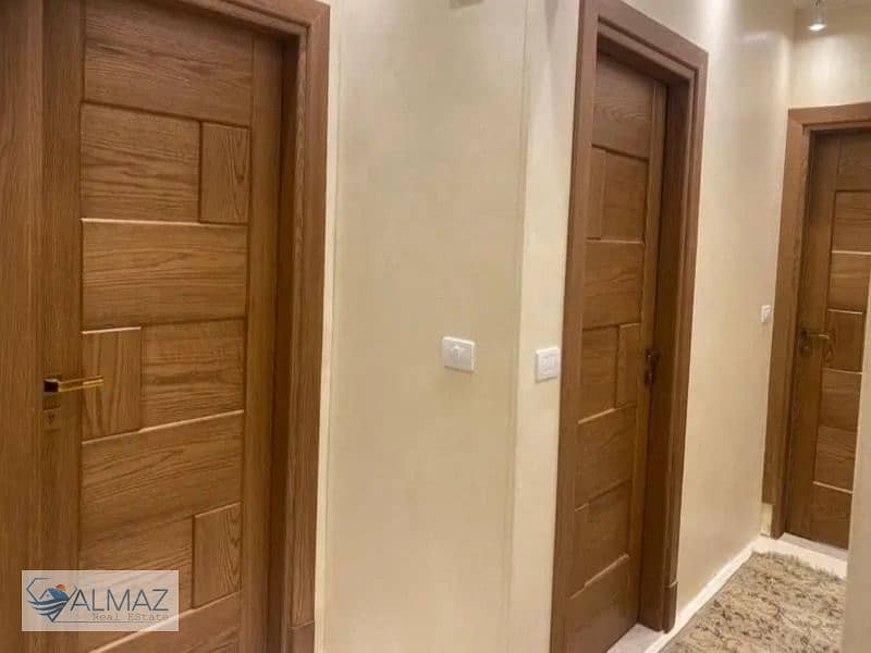 شقة لقطة مفروشة للأيجار في كمبوند تاون ريزيدنس القضاة Town Residence Al Qudah في التجمع الخامس 0