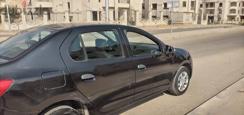 Renault Logan 2015 اتوماتيك فابريكة بره و جوه 3