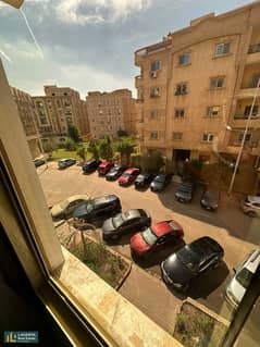 Apartment at a special price, Ready to move and fully finished, in the most distinguished location in the New Cairo Settlement, Banafseg 0