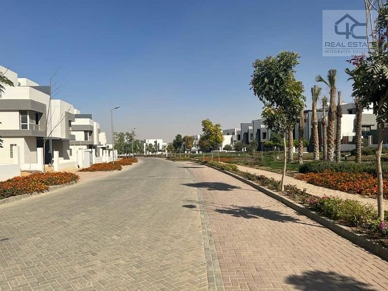 town house corner 270 m  in hyde park new cairo view landscape very prime location 4 bedrooms  ready to move in 2024 9