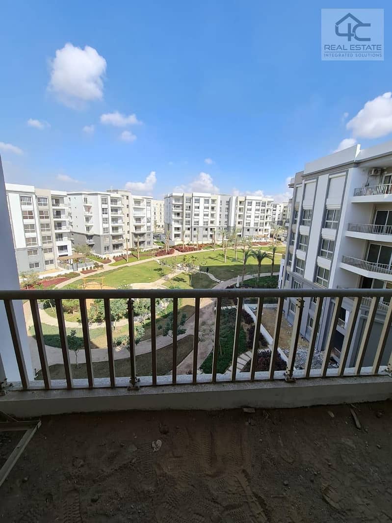 The Lowest Price Apartment 187m On View Landscape Ready to move In A Full-Service Hyde Park Compound In Fifth Settlement 3