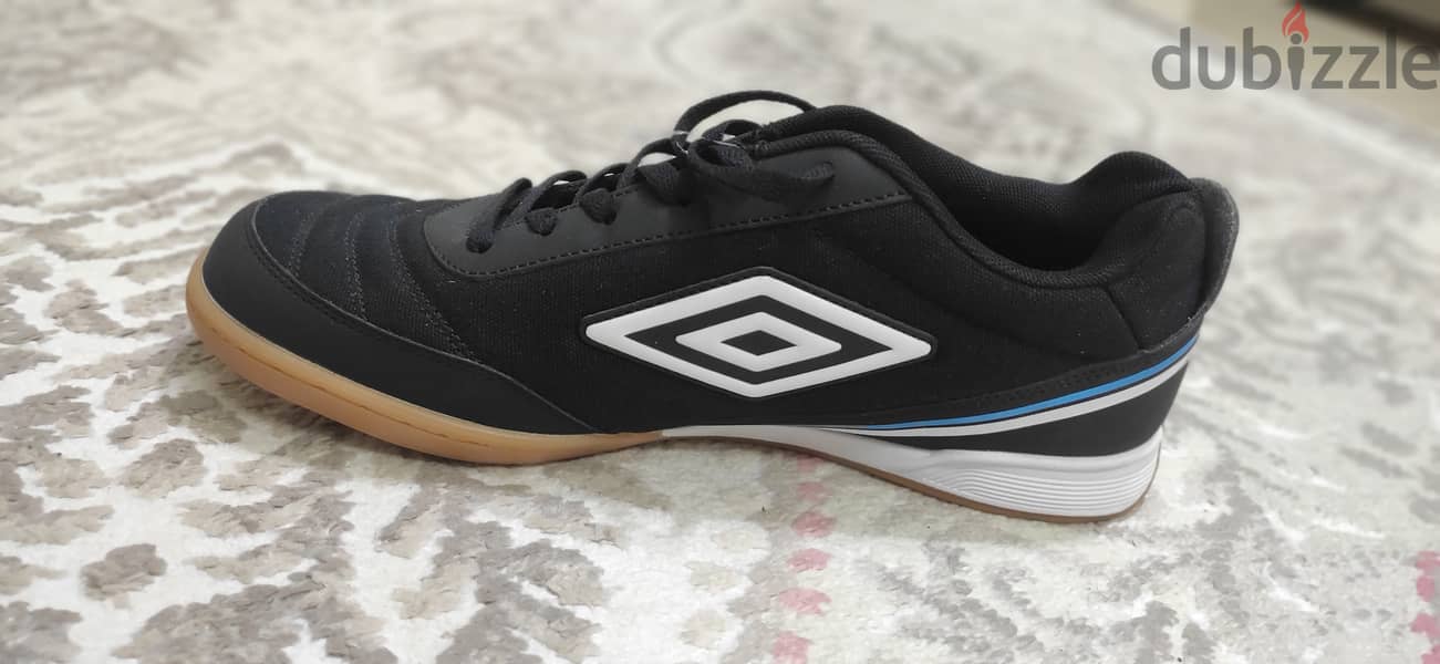 umbro sala street 2 5