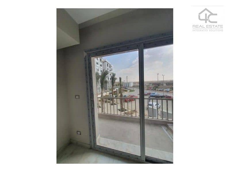 Apartment for sale, semi-finished, ready to move , price including maintenance  In a prime location in the heart of New Cairo 10