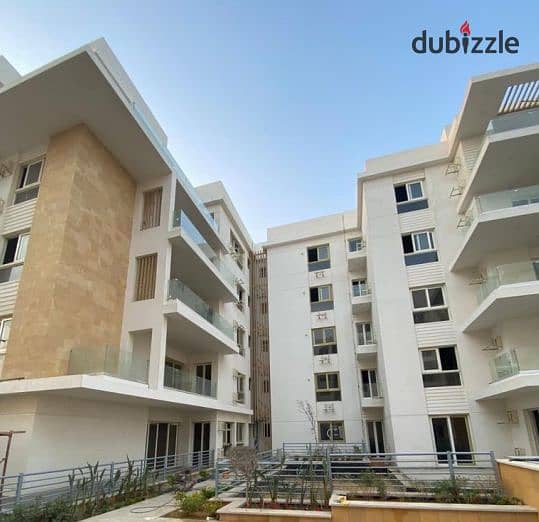 An apartment at a special price behind Mall of Arabia and the Shooting Club in ICITY MOUNTAIN VIEW with installment options. 7