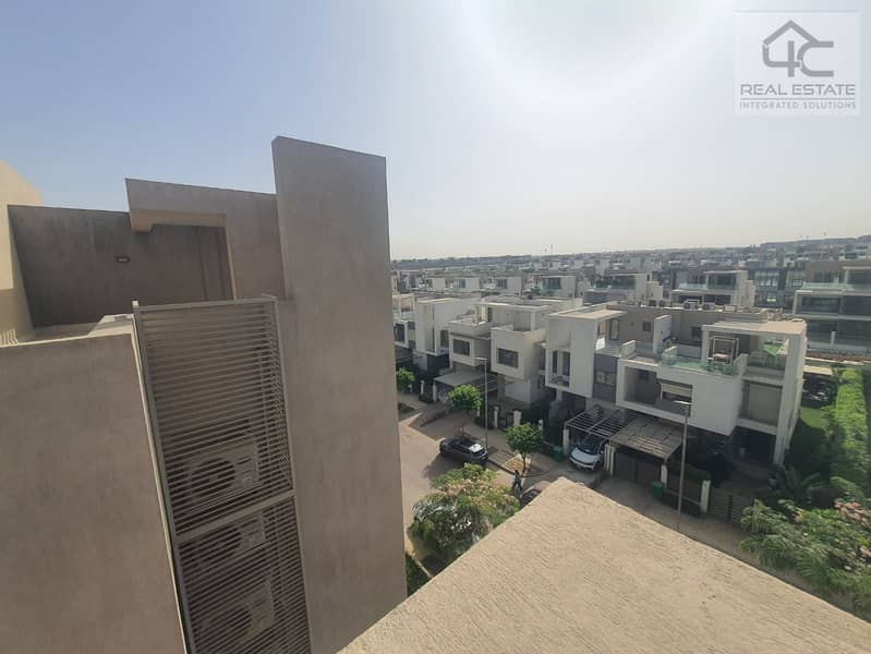 The lowest price for a 200 m penthouse with air conditioning in Al Marasem at the price of a 2-bedroom apartment 1