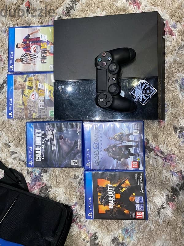 PS4 500GB WITH 6 GAMES //1 v2 dual shock4 controller 1