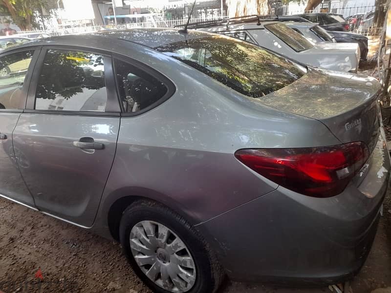 Opel Astra 2013 1