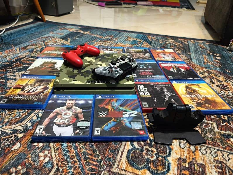 ps4 for sale بلايستيشن ٤ للبيع 4