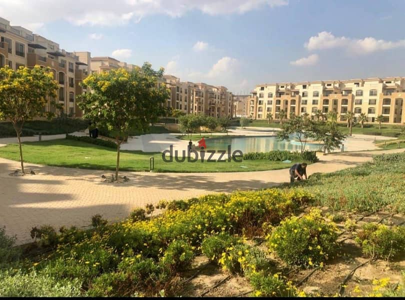 A 200 sqm apartment (4 rooms) for sale, ready for immediate delivery, in Stone Residence Compound, New Cairo (Fifth Settlement). 4