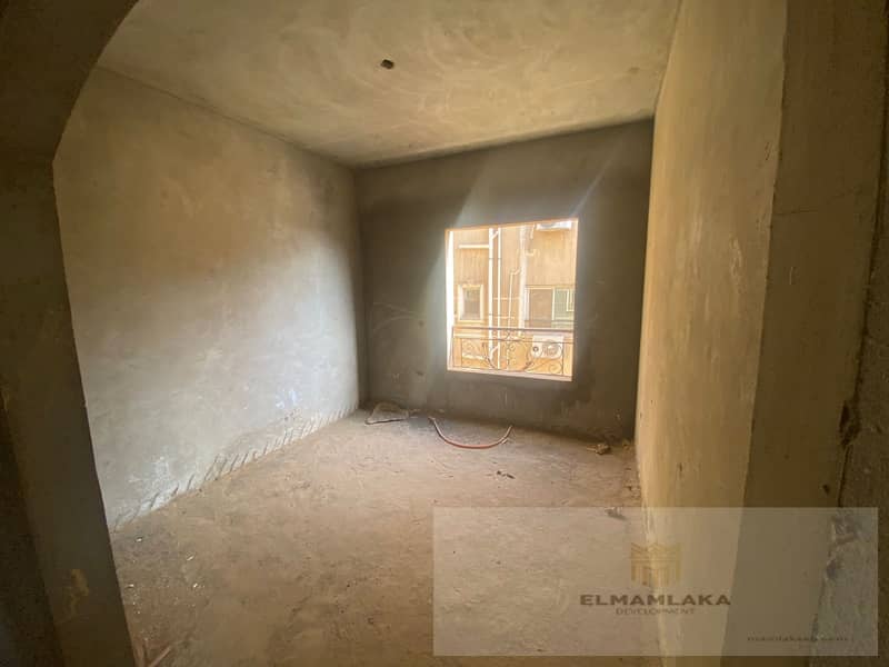 Apartment for Sale in Semi-Finished 250 sqm, Double-Faced with Pool View, Mini Compound, District 16, Sheikh Zayed. 10