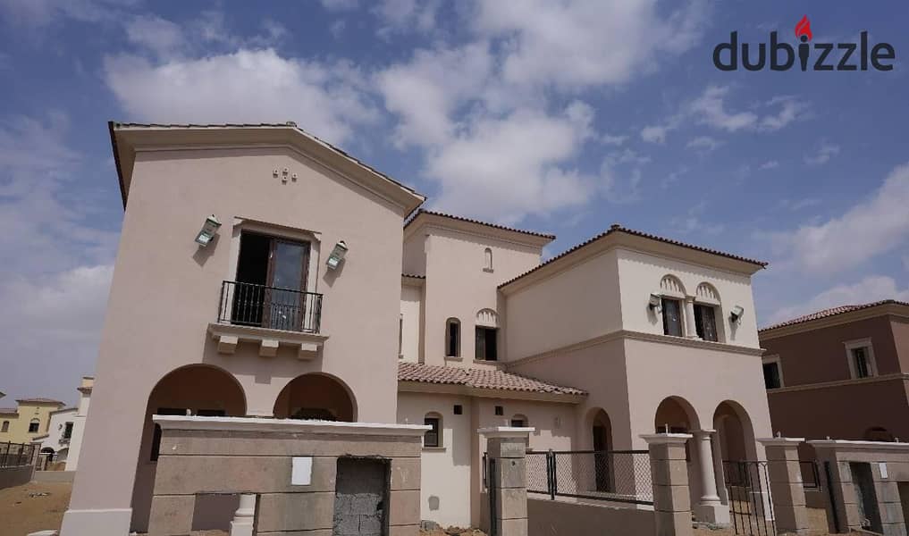 Twin house for sale in City Gate new cairo prime location 0