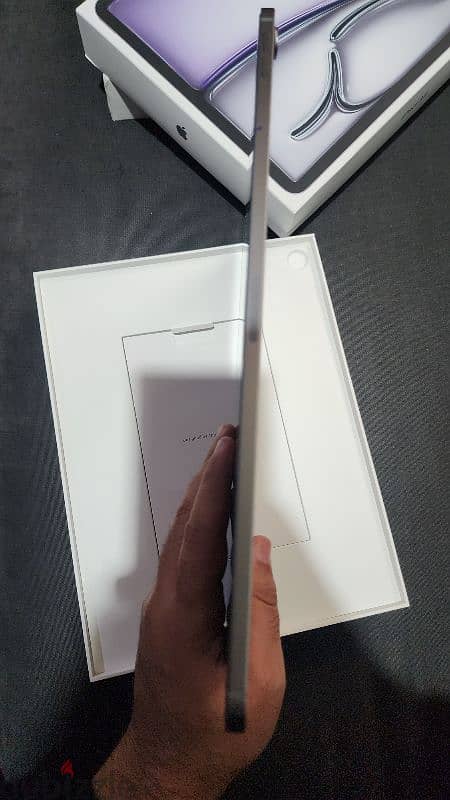 ipad air m2 13 inch 128 wifi + esimاتأكتف فقط 5