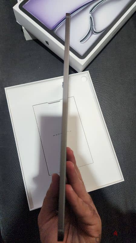 ipad air m2 13 inch 128 wifi + esimاتأكتف فقط 6