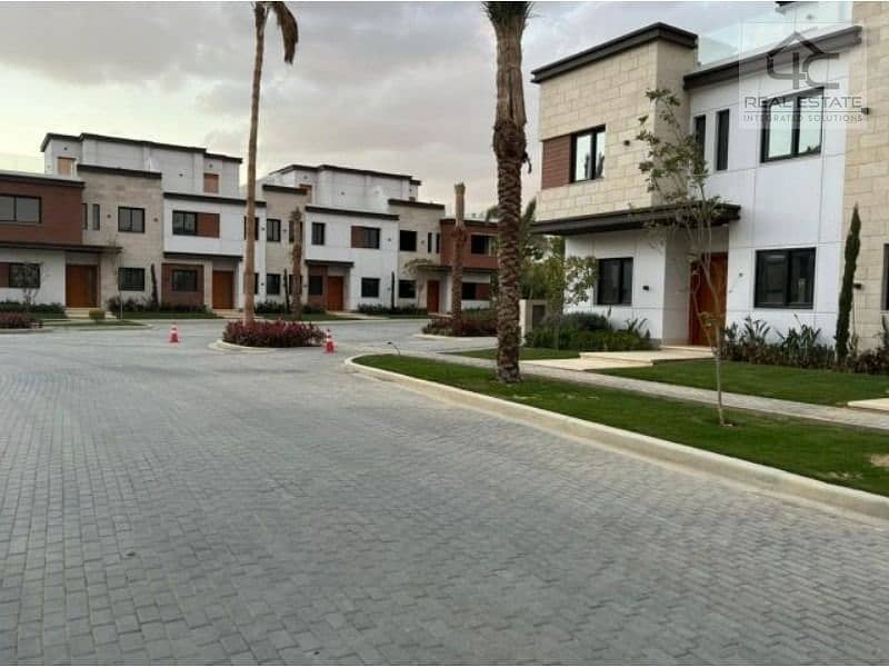 Town house middle 225 m in Best prime location for sale in azzar 2  including maintenance and Club house and delivery fees 2