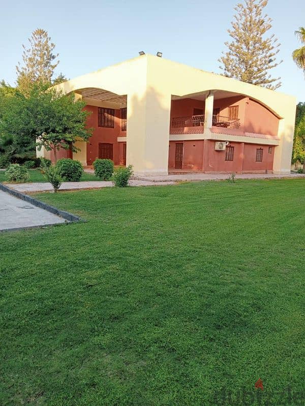 villa for sale in king Mariout with a 5500 SQM land 10