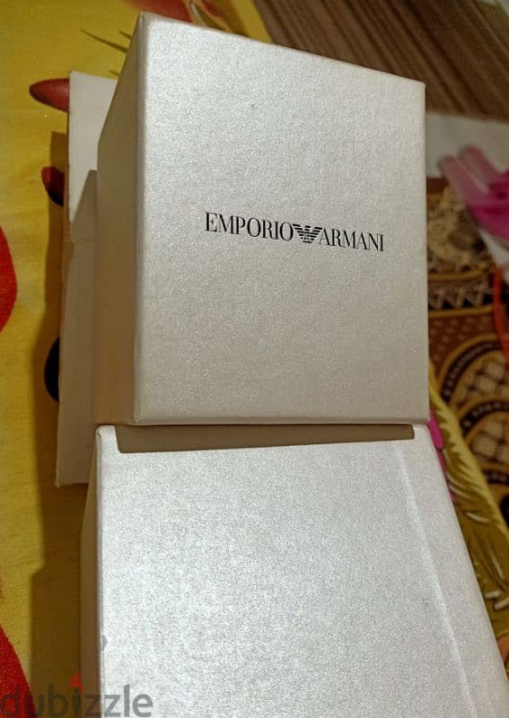 ساعه  Emporio Armani جديده لم تستعمل بكل مشتملاتها 6