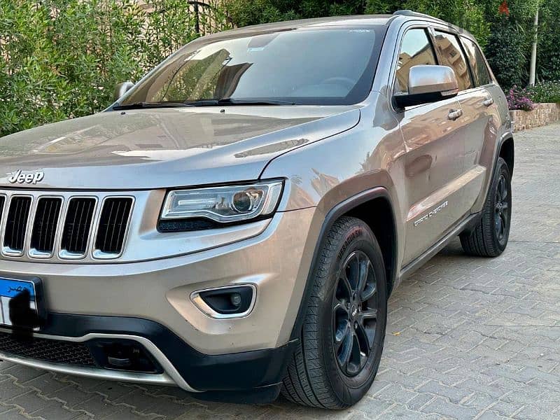 جيب جراند شيروكى 2016 5700cc jeep grand cherokee 4