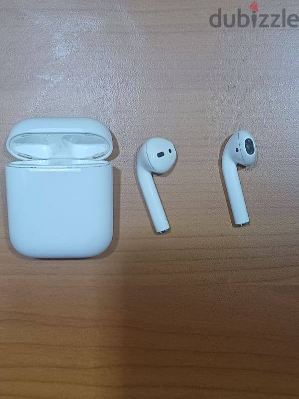 Apple AirPods Gen 2 1