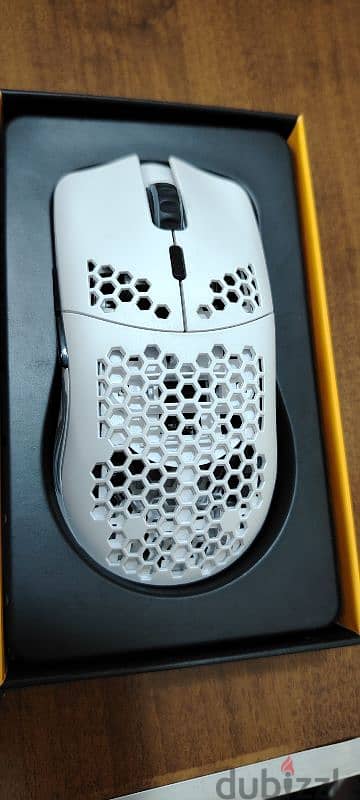 Glorious model o wireless white Matte mouse 6