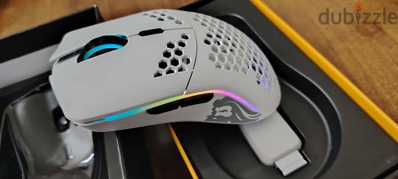 Glorious model o wireless white Matte mouse 8