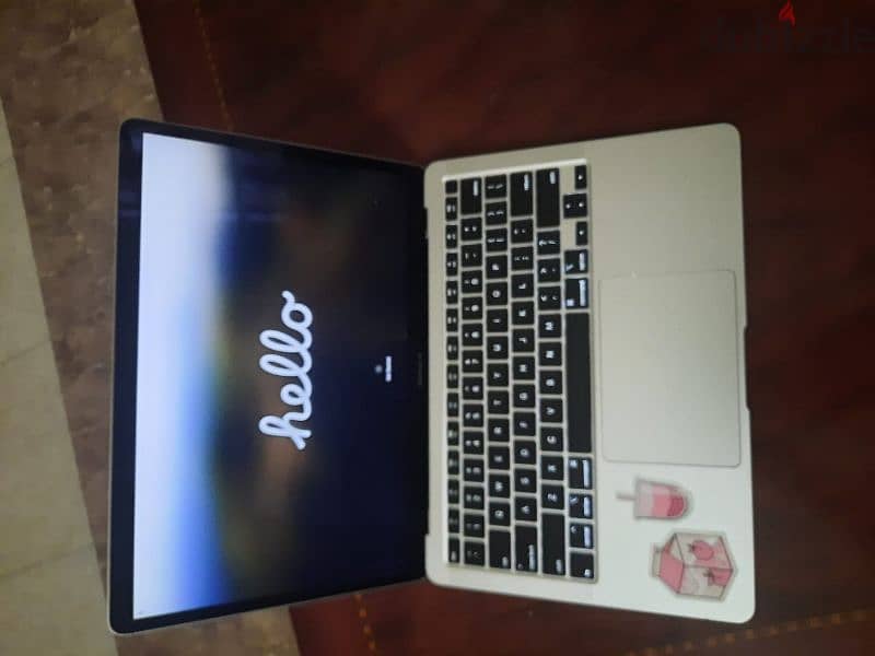 MacBook air 2020 Silver Excellent Condition 1