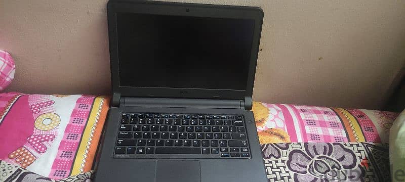 Dell Latitude 3350 2