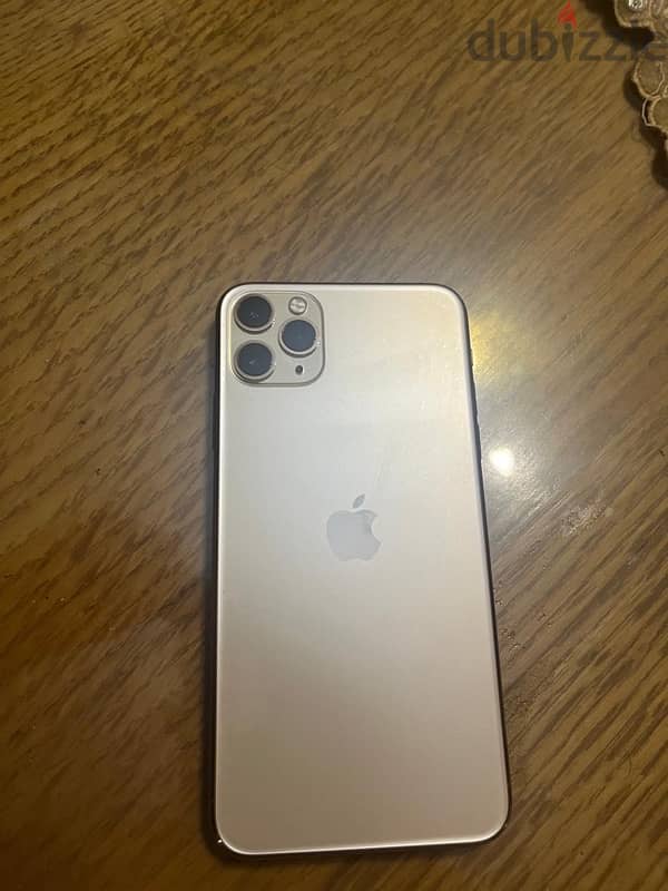 IPhone 11 Pro gold مفهوش خربوش 2