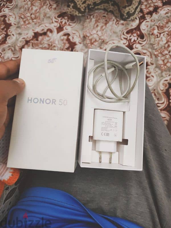 Honor 50 5g حالة ممتازة بالكرتونه 9