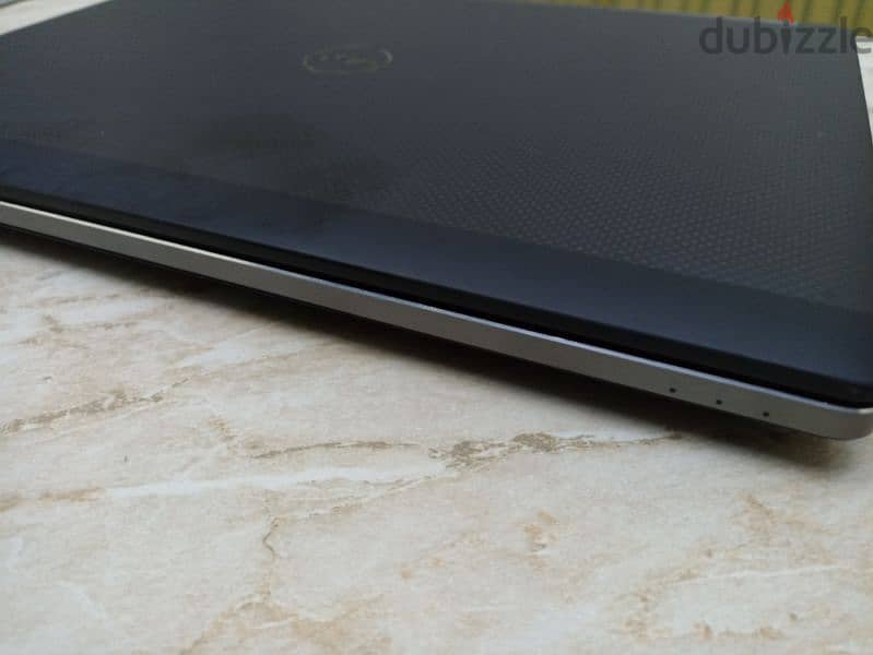 جهاز ورك ستيشن محترم جدا dell precision 7720الجبار 1