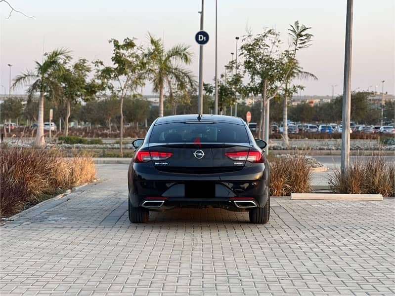 Opel Insignia 2019 1