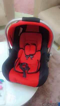 car seat 0