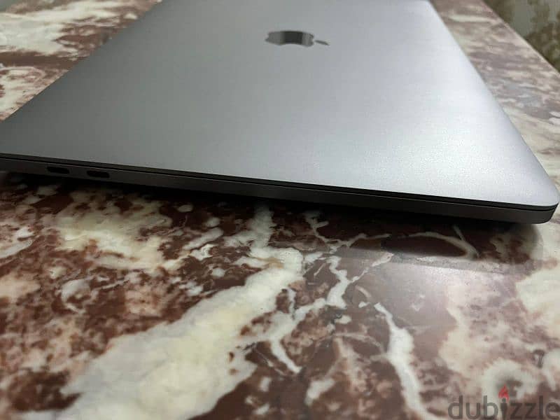 macbook pro m2 512 4