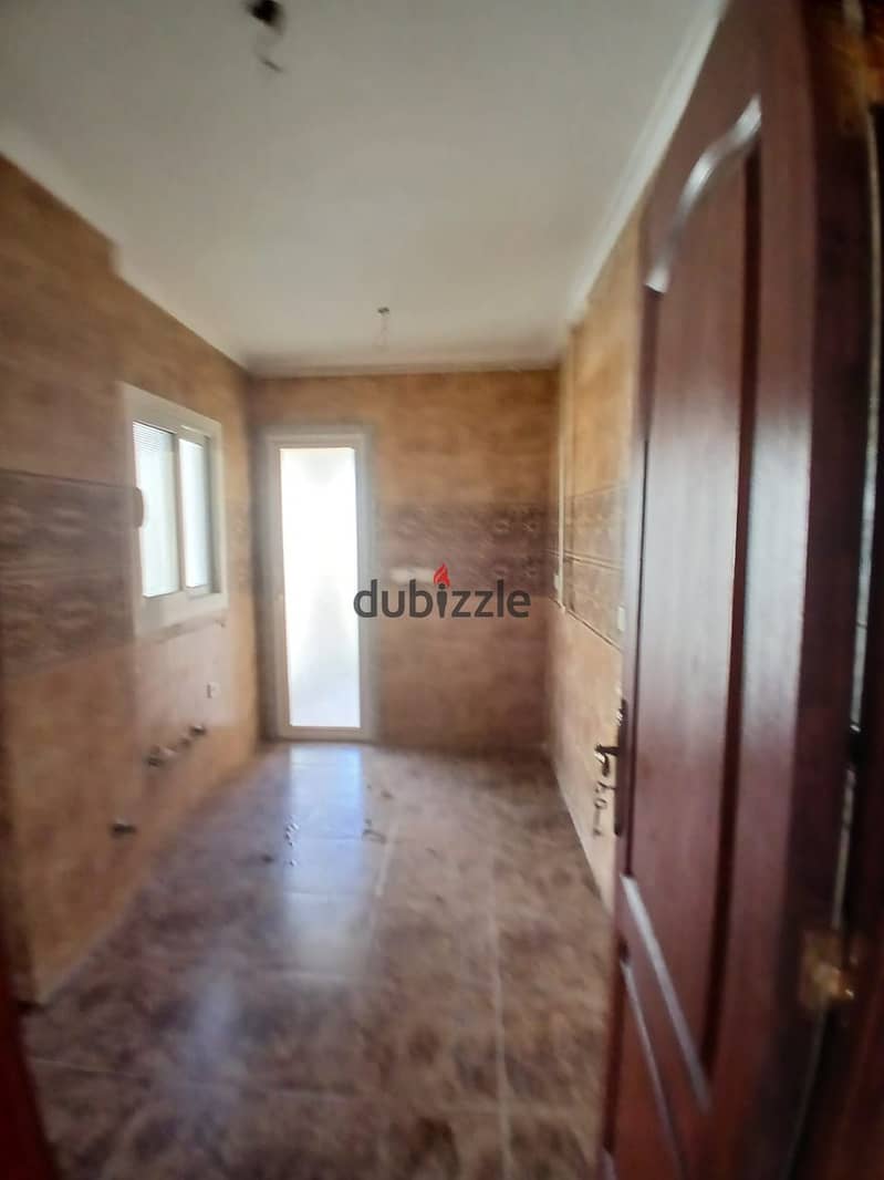 Apartment for sale in Talaat Mostafa B7 Madinaty, garden view, double floor 3