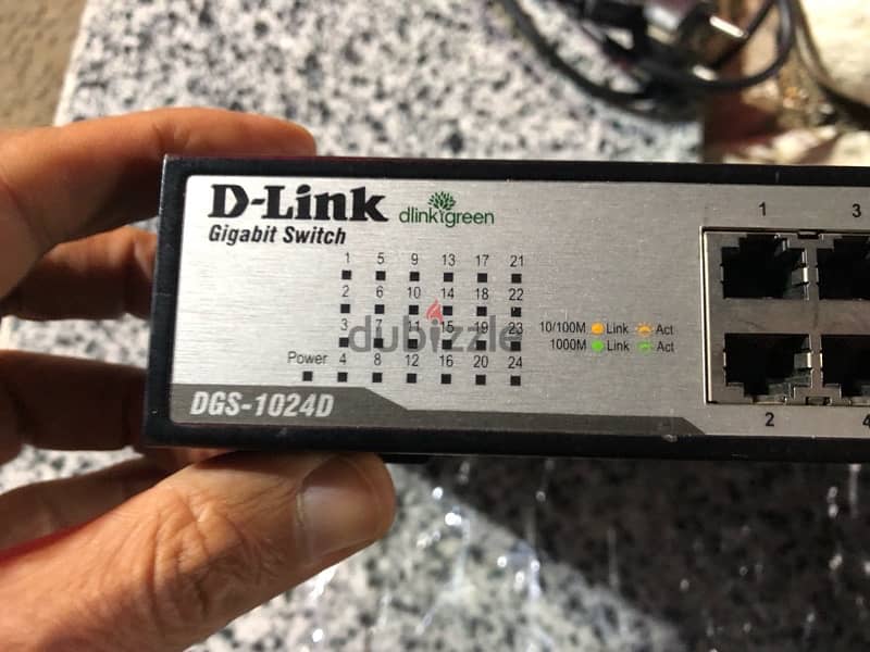 D-Link 24-Port Gigabit Unmanaged Desktop Switch DGS-1024D 2