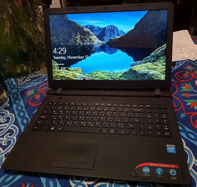 Lenovo IdeaPad 100 laptop 0