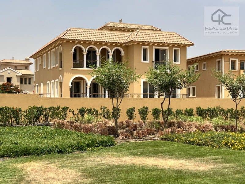 stand alone for sale, ready to move with  The lowest price in the heart of New Cairo 0