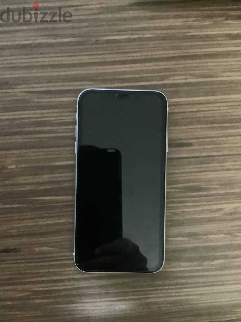 iPhone XR With FaceTime White 128GB 4G LTE - Middle East Version 2