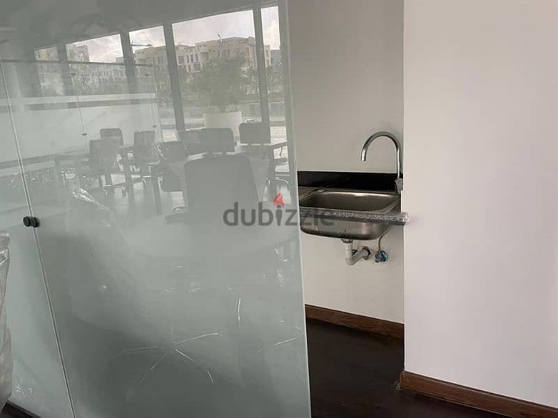 مكتب للبيع على التسعين الجنوبى-  Office For Sale In Eastown 2