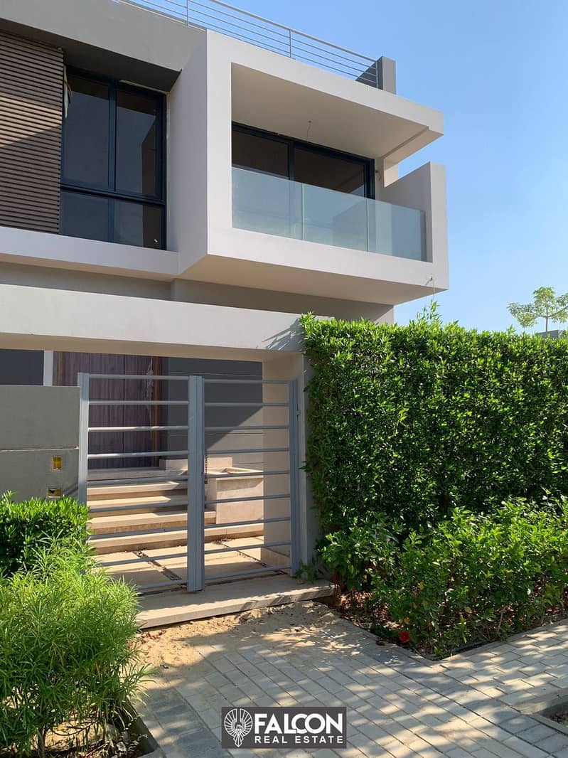 Villa for sale 213 meters at the lowest price in Sheikh Zayed, ready for inspection, immediate delivery in La Vista EL Patio Zahraa, in installments 0