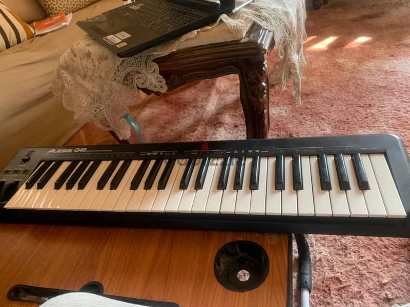 midi Alesis Q49 أمريكي 2